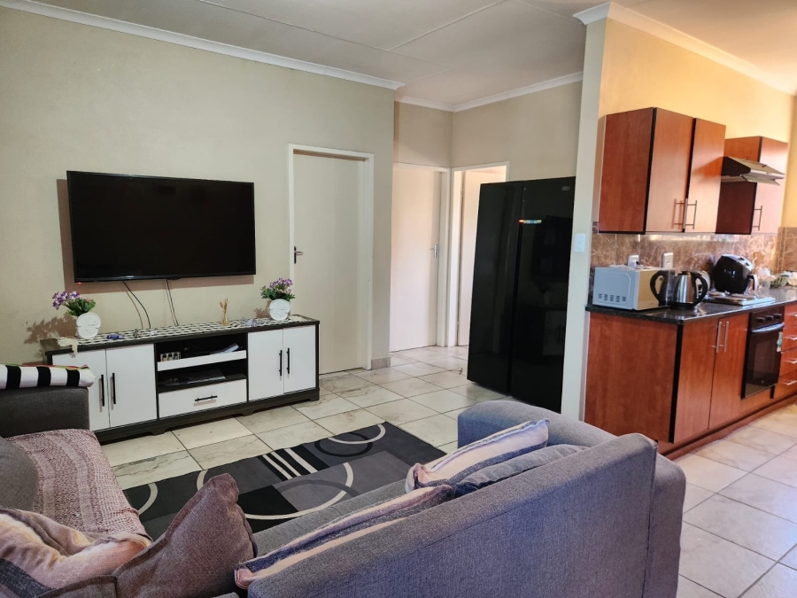 2 Bedroom Property for Sale in Waterval East North West